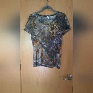 Under Armour Heat Gear Women's Large short sleeve camouflage top